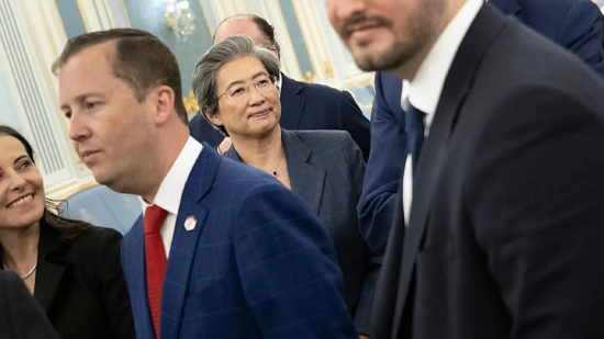 看图|科技公司CEO在利雅得投资论坛上与特朗普及沙特王储交流