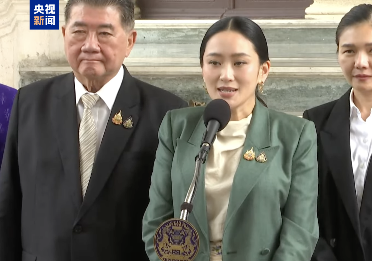执政未满一年 泰国史上最年轻总理缘何被停职？