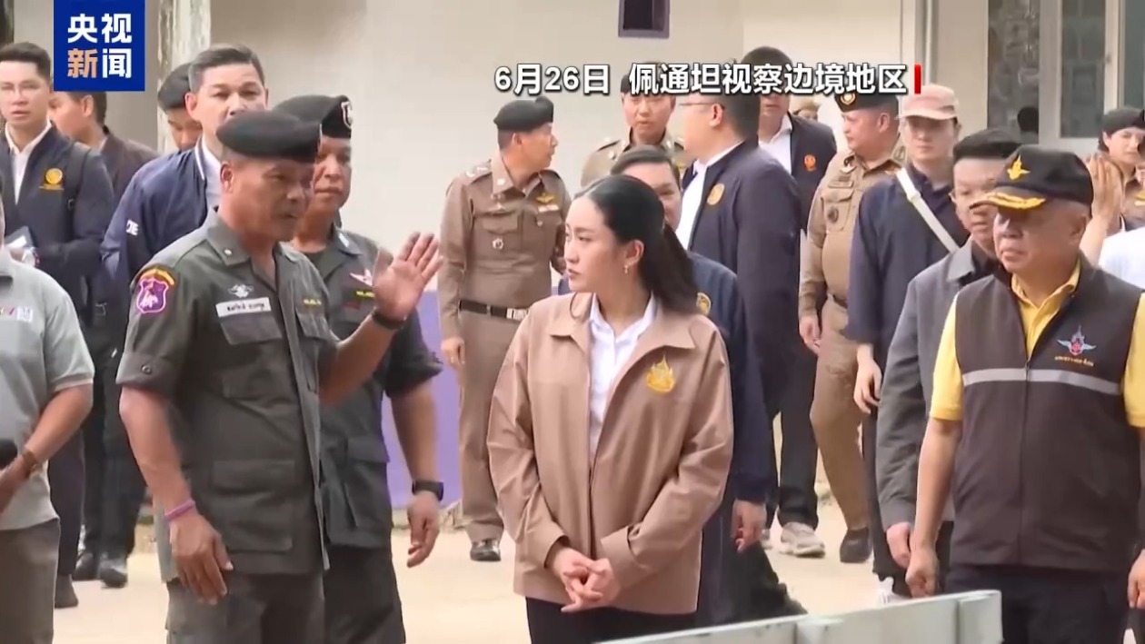 执政未满一年 泰国史上最年轻总理缘何被停职？