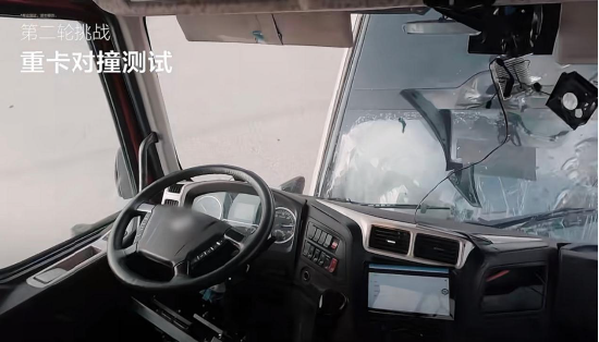 乘龙卡车，连着4天“内涵”理想