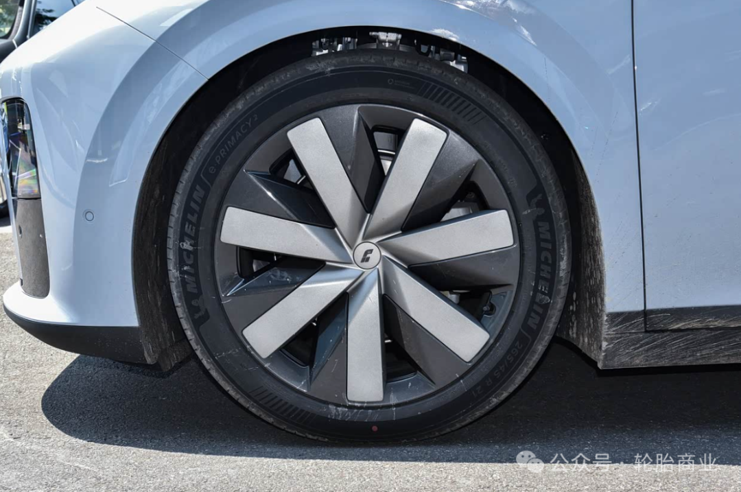 三个字500万，京东汽车\